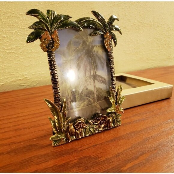 Frame Tropical Palm Trees Trunk Up Elephant Painted Beaded 3" x 5" Photo Size - Picture 1 of 6